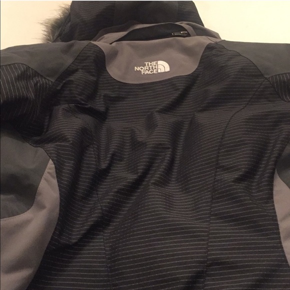 North face - Picture 3 of 7